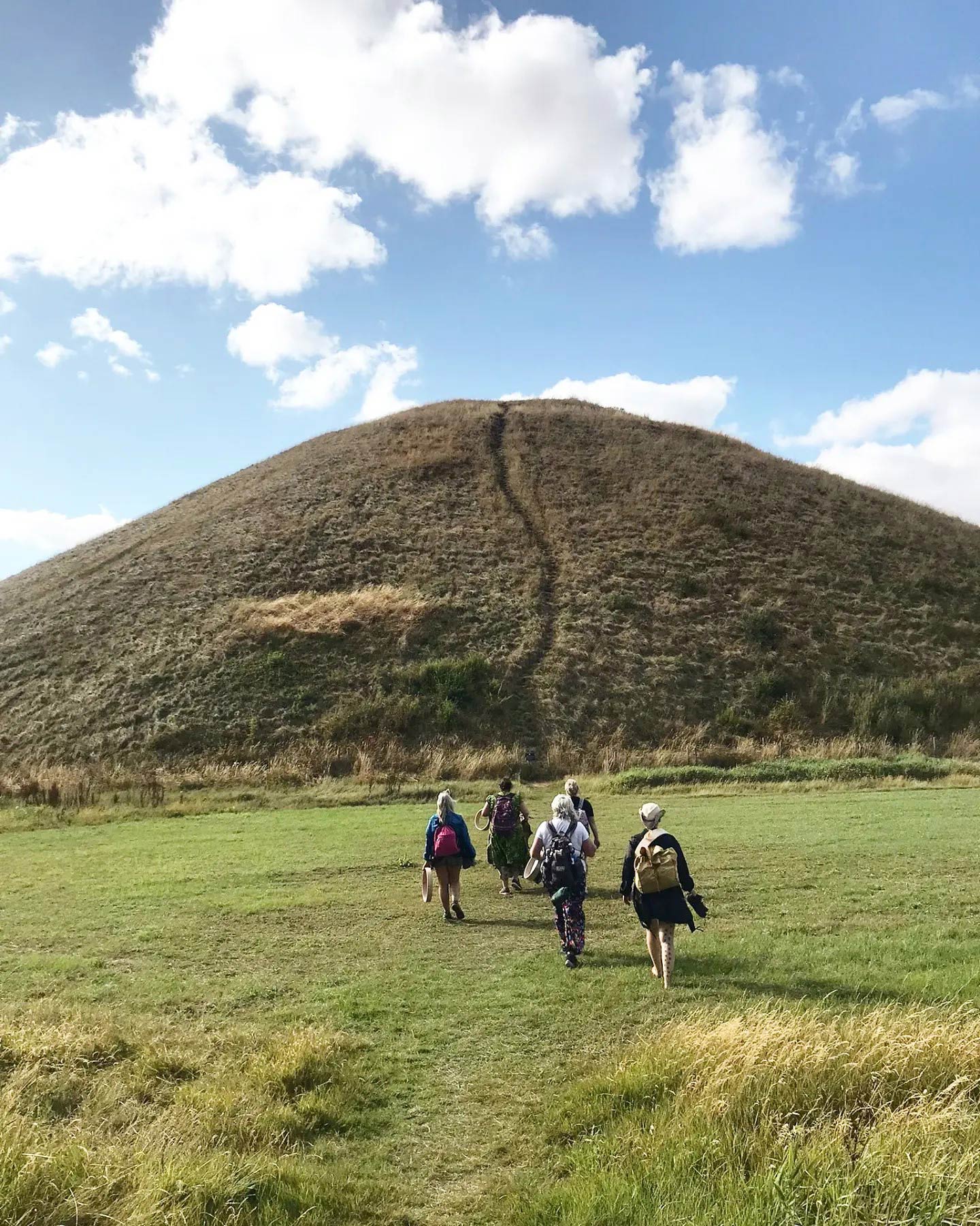 TheDrumWoman-SilburyHill